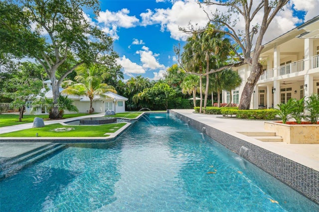 4 of 35 - 13580 Sw 67th Ave, Pinecrest, FL