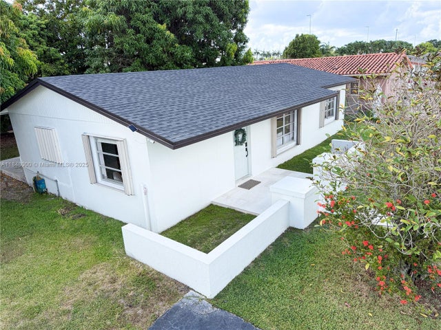 5 of 34 - 3131 Sw 117th Ct, Miami, FL