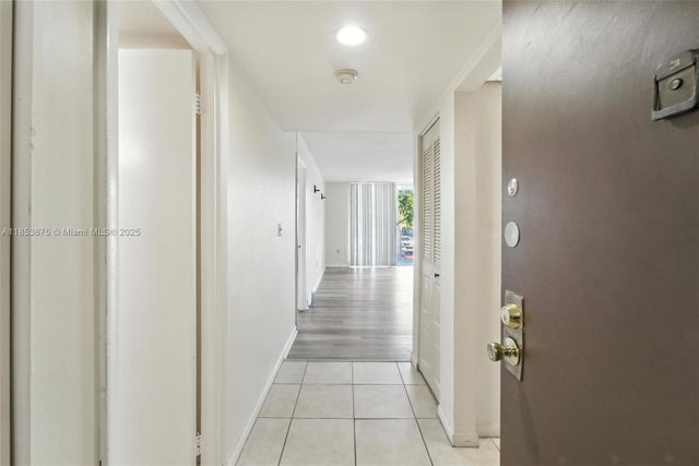 2 of 12 - 496 Nw 165th St Rd D-211, Miami, FL