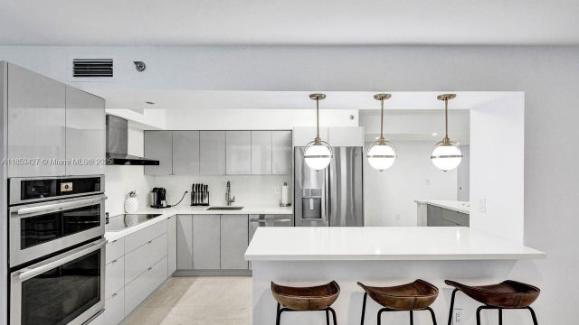 5 of 40 - 5757 Collins Ave 1605, Miami Beach, FL