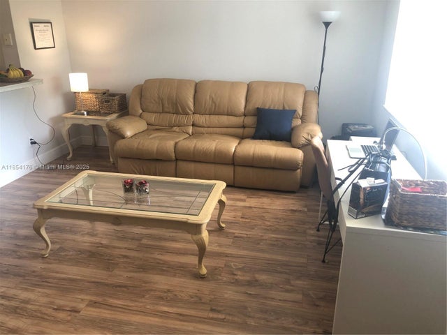 5 of 20 - 1823 W Meadows Cir W 1823, Boynton Beach, FL