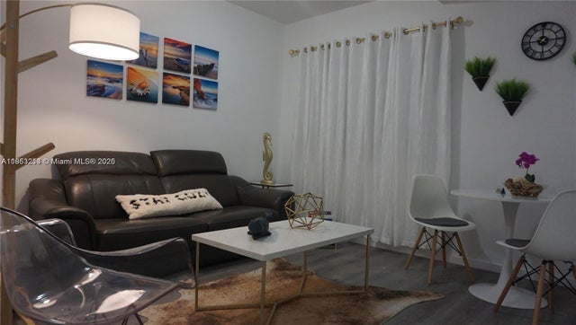 1 of 14 - 810 7th St 107, Miami Beach, FL