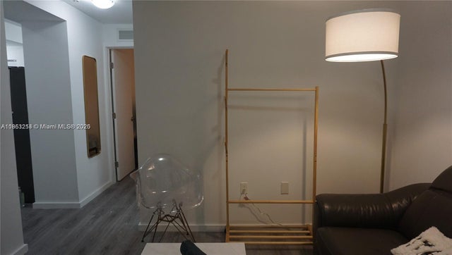 3 of 14 - 810 7th St 107, Miami Beach, FL