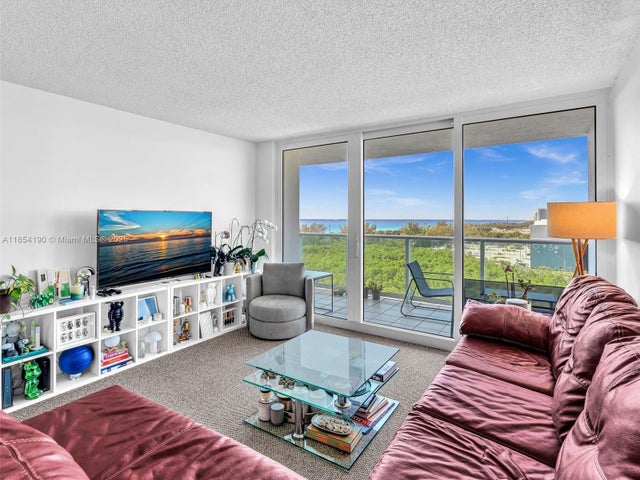 2 of 25 - 100 Bayview Dr 1025, Sunny Isles Beach, FL