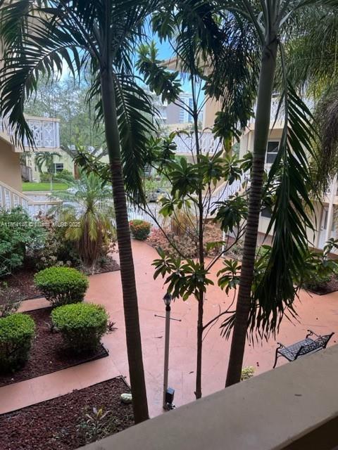 5 of 19 - 1958 Monroe St 208, Hollywood, FL