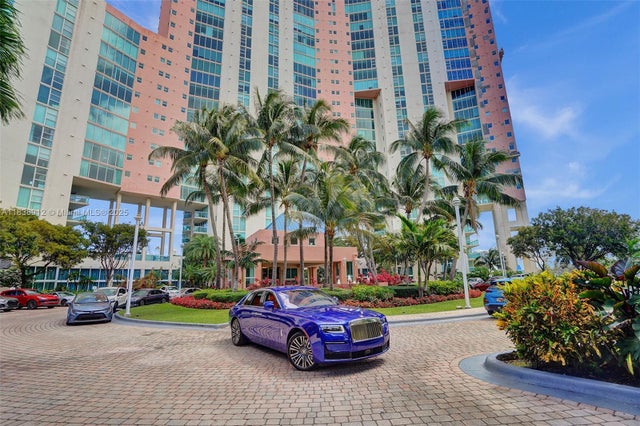 4 of 75 - 3370 Hidden Bay Dr 812, Aventura, FL