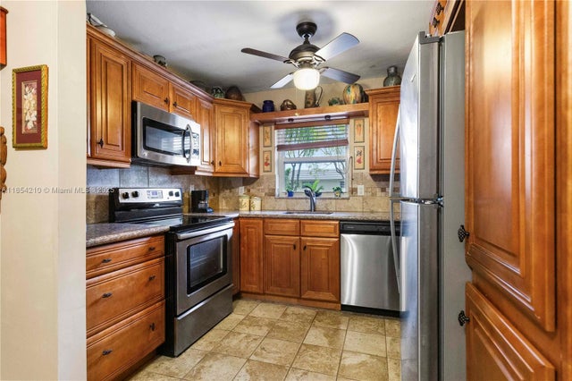 1 of 23 - 1425 Arthur St 205a, Hollywood, FL