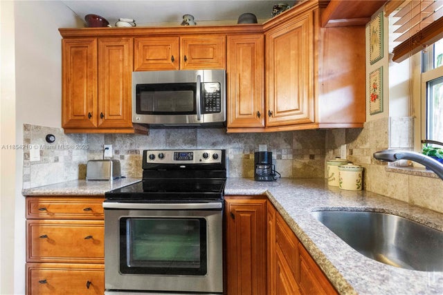3 of 23 - 1425 Arthur St 205a, Hollywood, FL