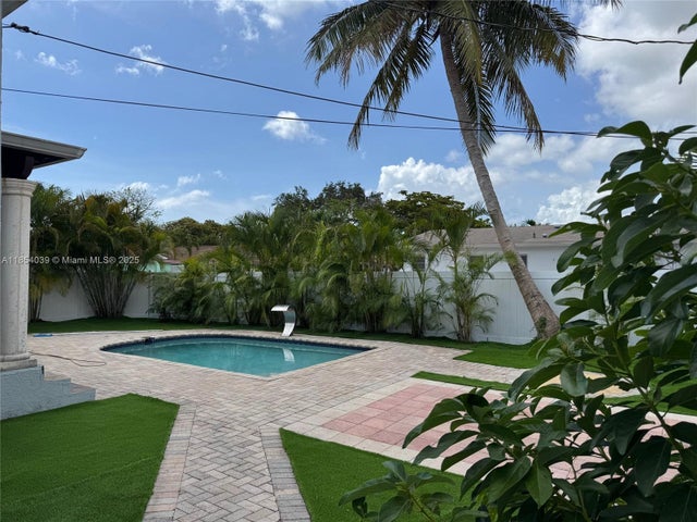 5 of 21 - 1628 Arthur St, Hollywood, FL