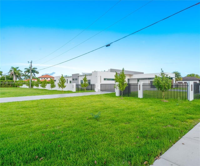 5 of 67 - 12190 Nw 6th St, Miami, FL