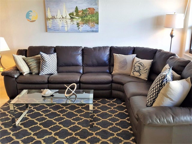 2 of 24 - 5225 Collins Ave 510, Miami Beach, FL