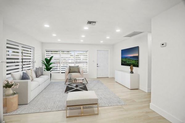 4 of 44 - 770 Nw 38th St, Oakland Park, FL