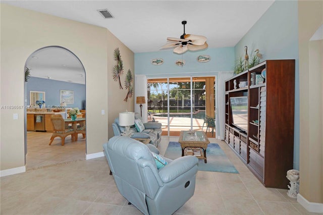 3 of 25 - 2725 Fairways Dr, Homestead, FL