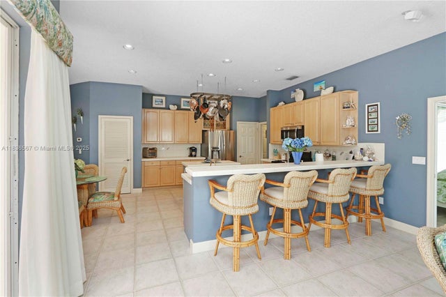 5 of 25 - 2725 Fairways Dr, Homestead, FL