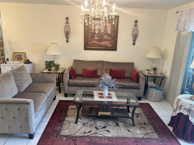 5 of 70 - 12550 Sw 15th St 303e, Pembroke Pines, FL