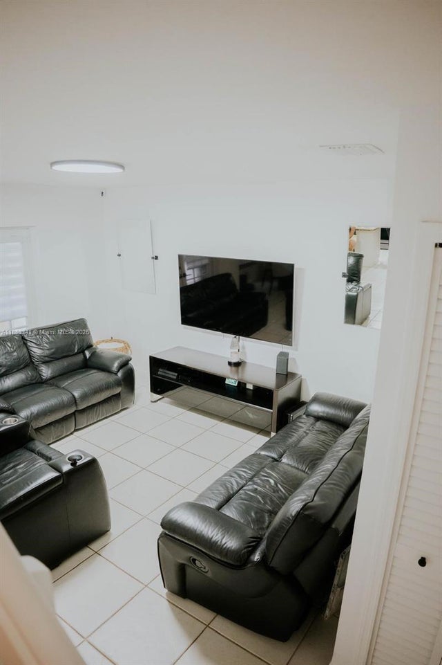 5 of 55 - 14064 S Forest Oak Cir, Davie, FL