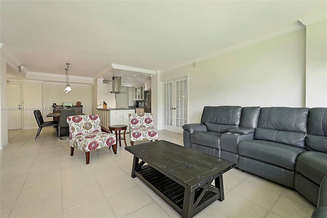 5 of 45 - 1700 Ne 105th St 203, Miami Shores, FL
