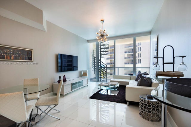 3 of 22 - 6799 Collins Ave 507, Miami Beach, FL
