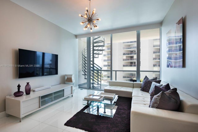 4 of 22 - 6799 Collins Ave 507, Miami Beach, FL