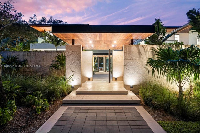 4 of 100 - 10840 Old Cutler Rd, Coral Gables, FL