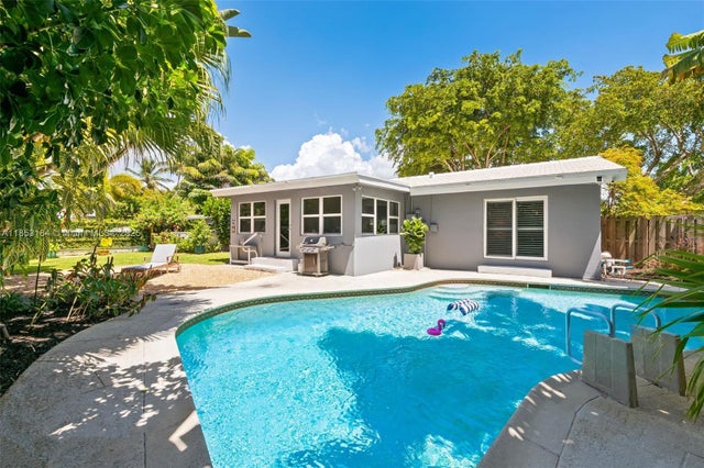5 of 30 - 608 Nw 25th St, Wilton Manors, FL