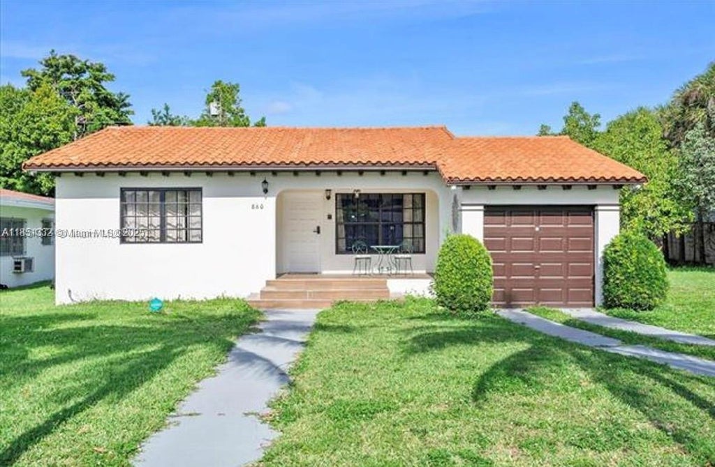 860 Nw 17th Ct, Miami