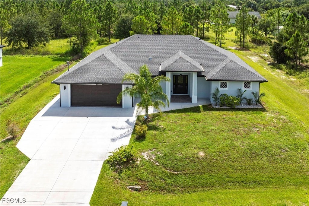 912 Thompson Ave, Lehigh Acres