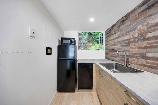 5 of 21 - 12500 Ne 15th Ave 312, North Miami, FL