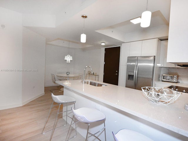 4 of 29 - 999 Sw 1st Ave 1611, Miami, FL