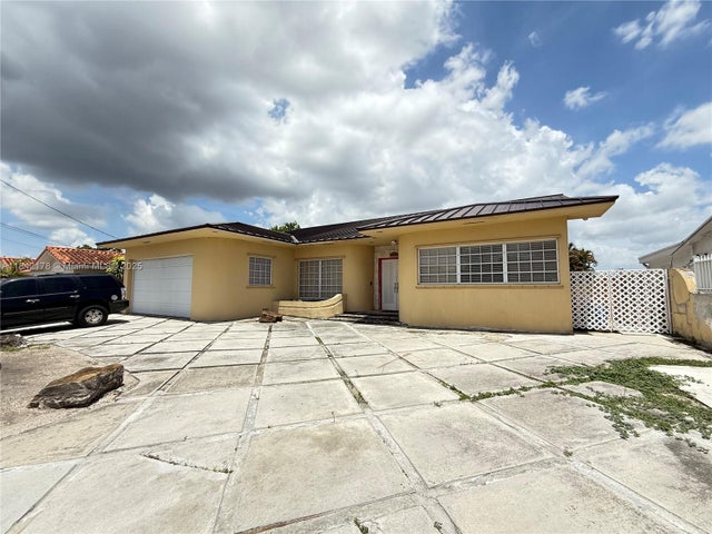1 of 38 - 747 W 78th St, Hialeah, FL