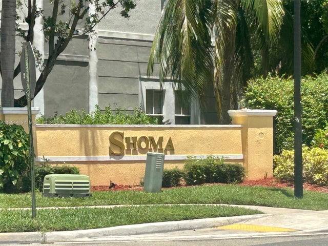 1 of 28 - 1104 Shoma Dr, Royal Palm Beach, FL
