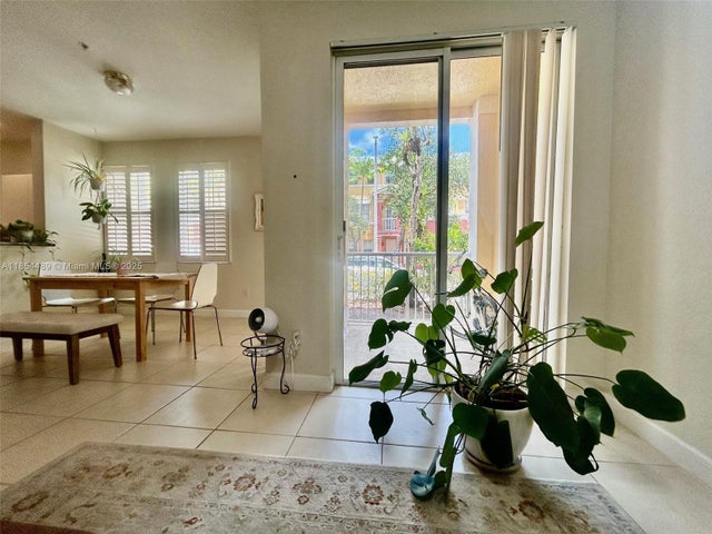 5 of 28 - 1104 Shoma Dr, Royal Palm Beach, FL