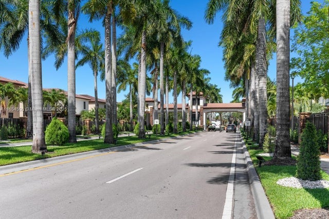 2 of 51 - 10023 Nw 89th Ter, Doral, FL