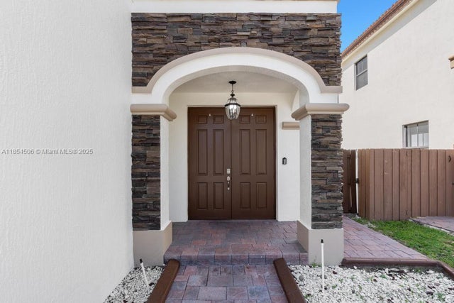 5 of 51 - 10023 Nw 89th Ter, Doral, FL