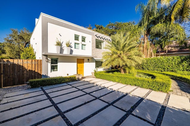 275 Ne 89th St, El Portal