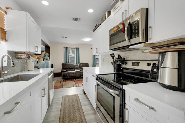 3 of 24 - 1417 Sw 41st Ave, Fort Lauderdale, FL