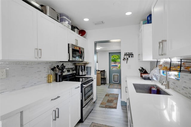5 of 24 - 1417 Sw 41st Ave, Fort Lauderdale, FL