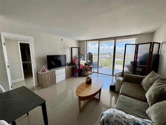 1 of 31 - 18011 Biscayne Blvd 1802, Aventura, FL