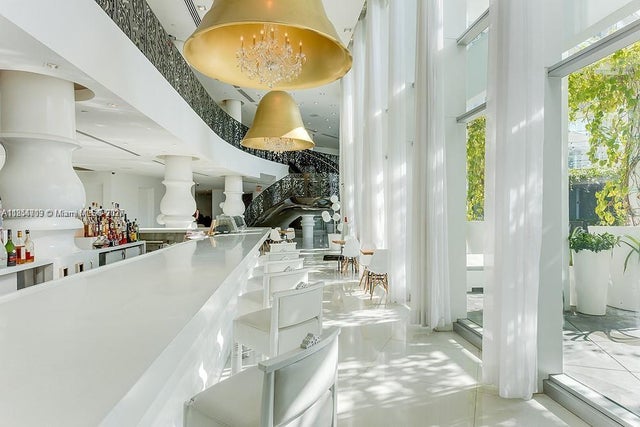 4 of 17 - 1100 West Ave 425, Miami Beach, FL