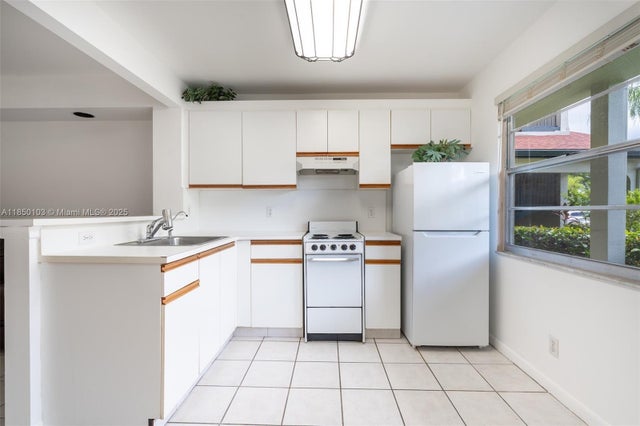 3 of 24 - 1300 Sw 130th Ave 111f, Pembroke Pines, FL