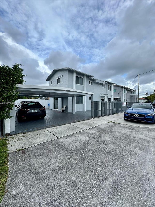 4 of 21 - 1671 Sw 29th Ave, Miami, FL
