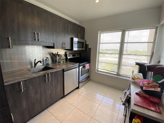 1 of 7 - 4174 Inverrary Dr Apt 1015 1015, Lauderhill, FL