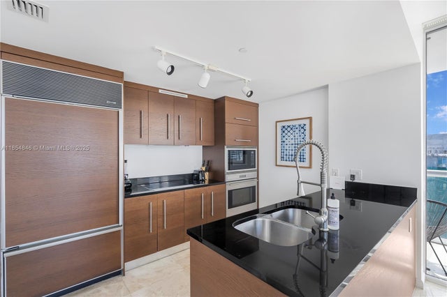 2 of 11 - 485 Brickell Ave 4404, Miami, FL