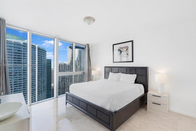 3 of 11 - 485 Brickell Ave 4404, Miami, FL