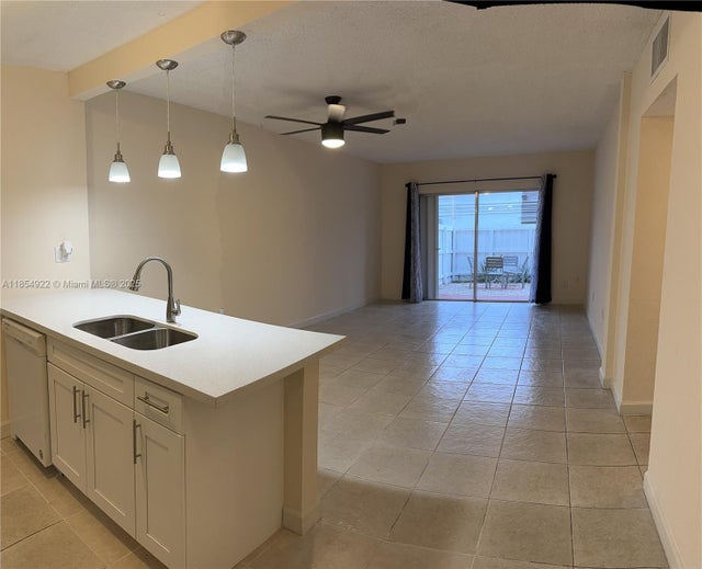 1 of 6 - 10900 Sw 104th St 118, Miami, FL