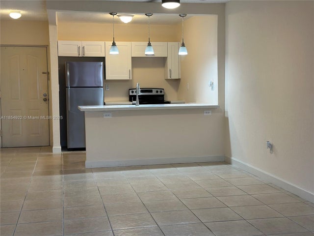 2 of 6 - 10900 Sw 104th St 118, Miami, FL