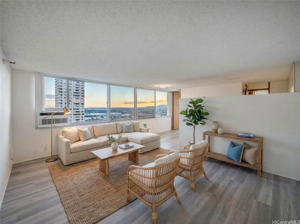 (unit #3302b) 1060 Kamehameha Highway, Pearl City