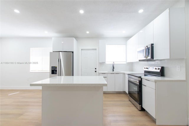 5 of 20 - 4701 Nw 10th Ave, Miami, FL