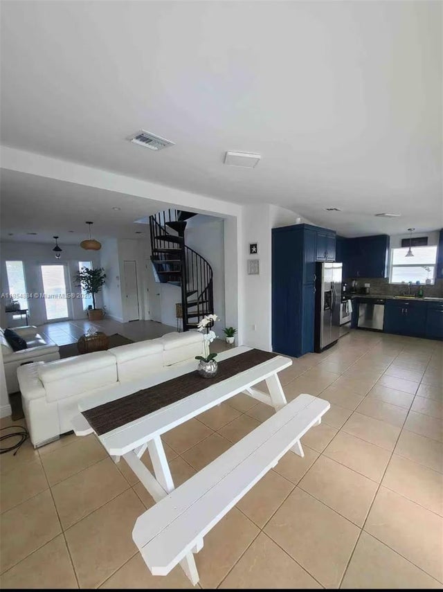 2 of 22 - 350 Hazel St, Key Largo, FL