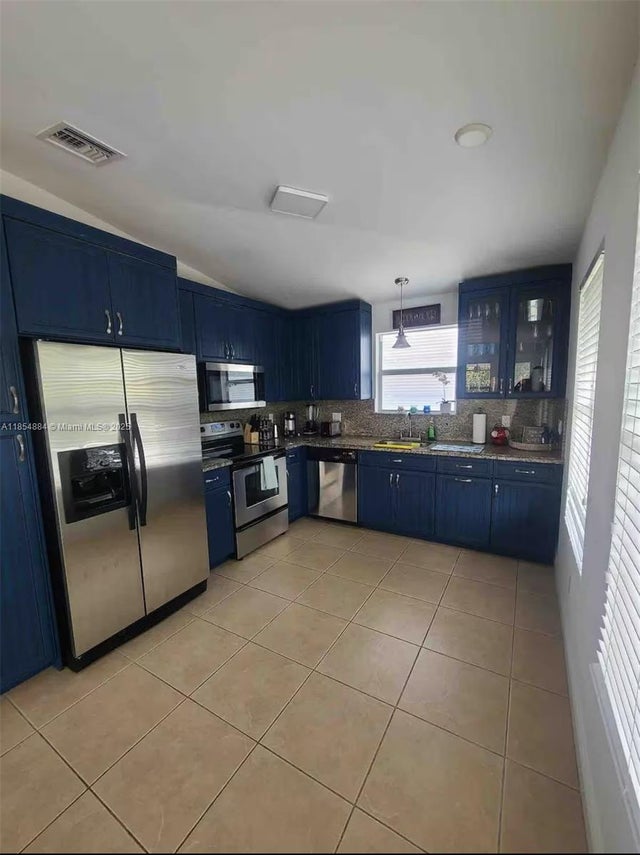 3 of 22 - 350 Hazel St, Key Largo, FL